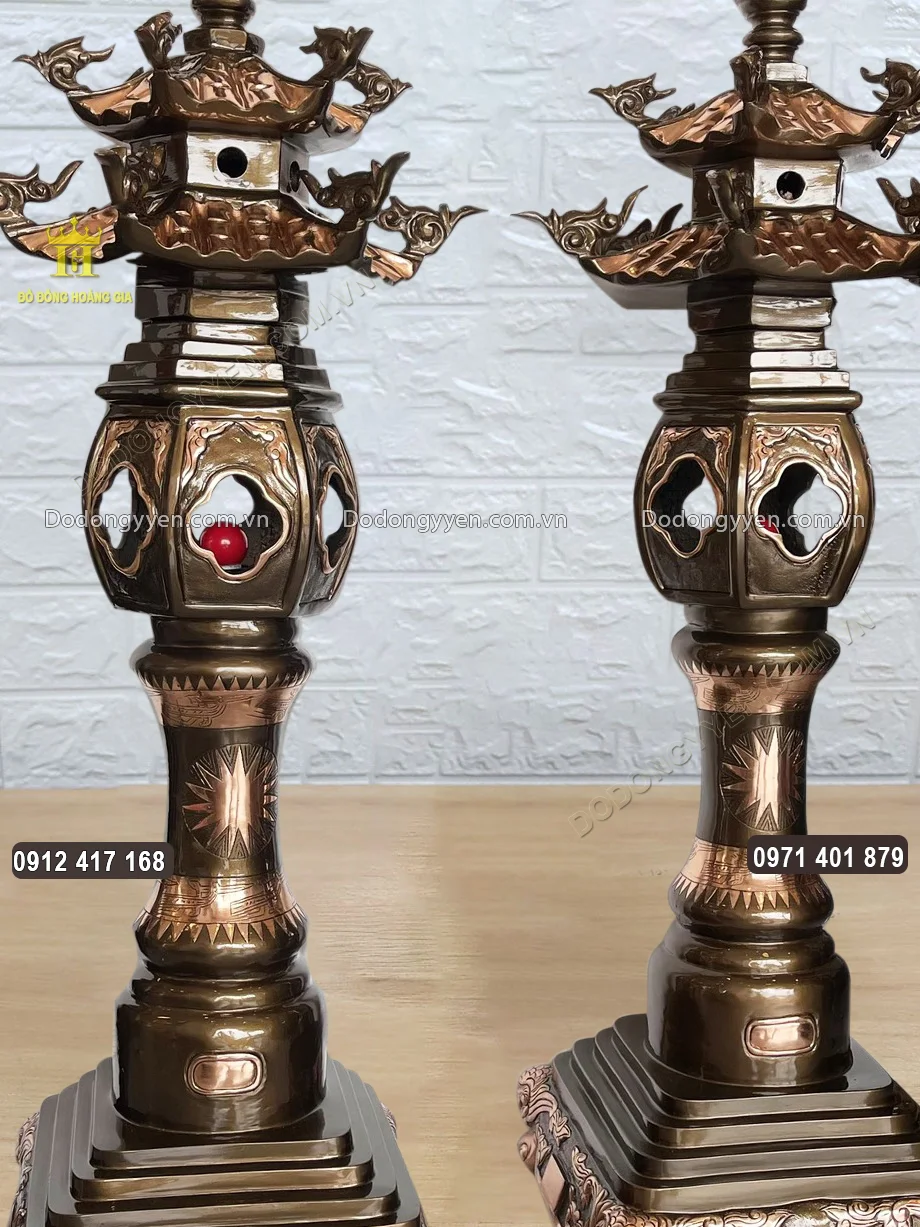 Từng họa tiết hoa văn được chạm khắc sắc n&eacute;t